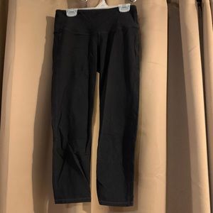 Athleta Black Cropped Legging